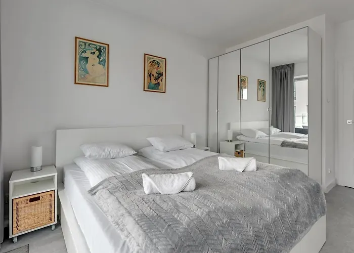 Wave Apartments - Yacht Park 3
